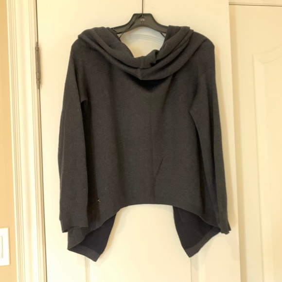 🔥HOST PICK🔥 Lululemon Cabin Yogi Wrap, Size 4 - Picture 8 of 16